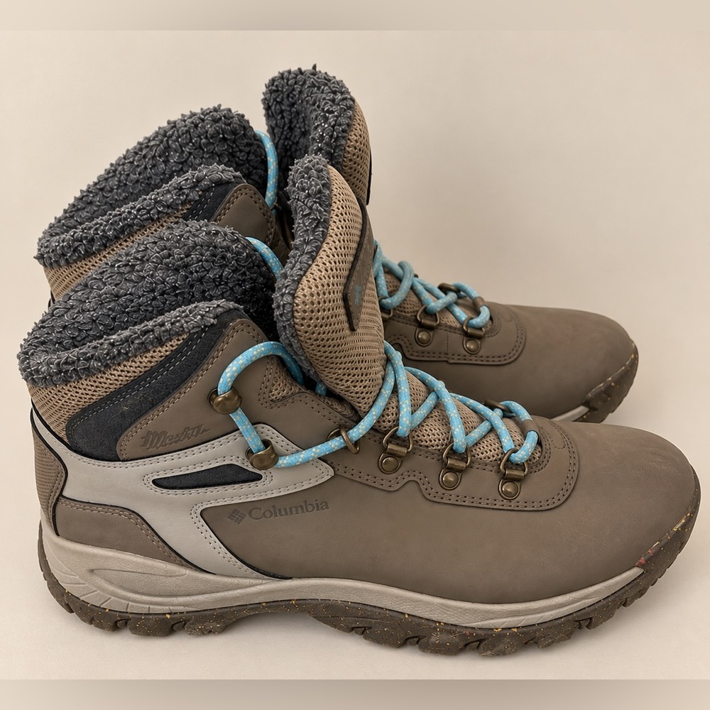 Columbia Waterproof Hiking boots. Like new - worn once. Size 9.5.